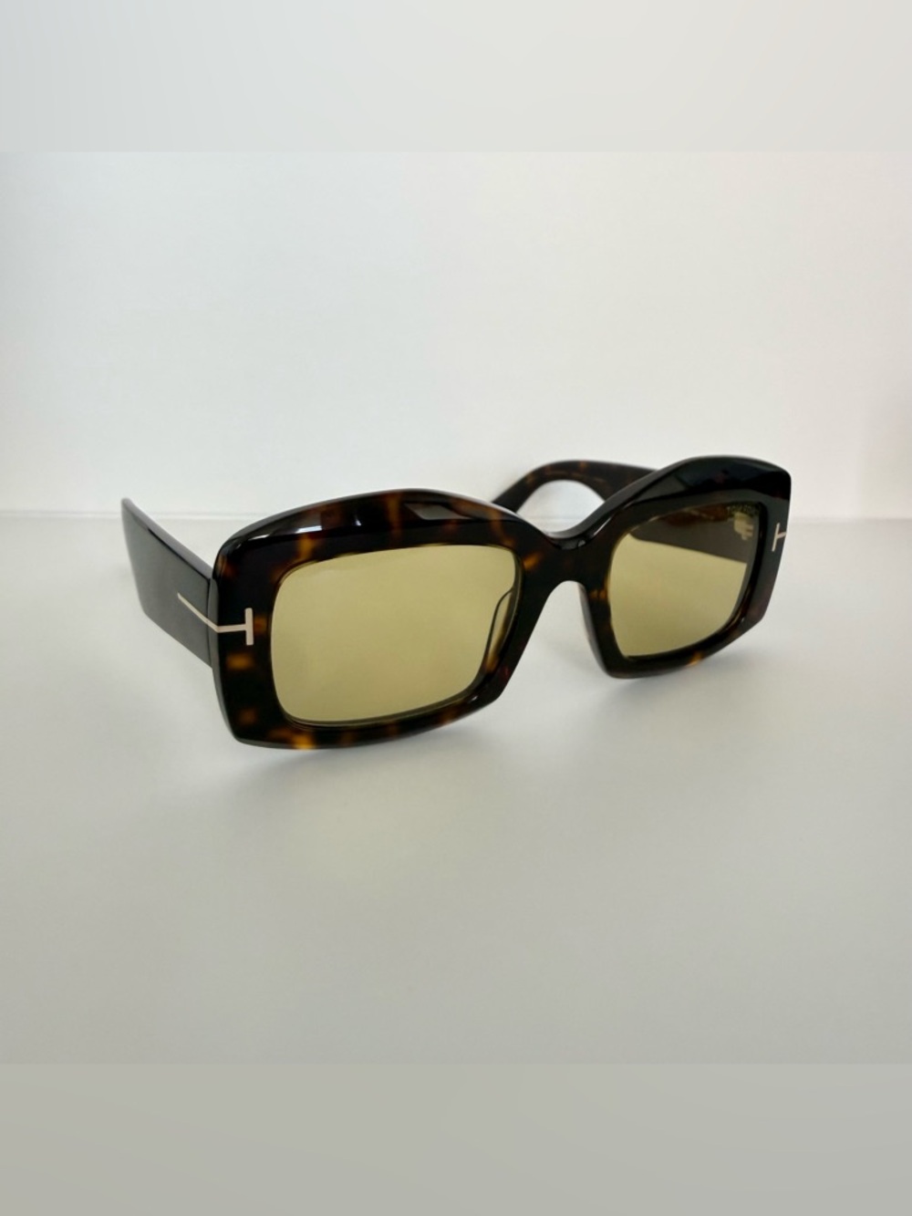 NEW!!! Tom ford women sunglasses  photochromic lenses TF1218 52E Authentic